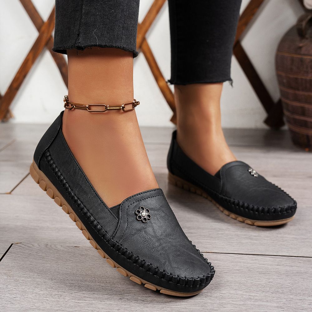 💥 Special Offer: 50–60% Off 💥 Lightweight, non-slip, breathable orthopedic leather shoes for women. ⚡ Discount is automatically applied at checkout – no discount code required.