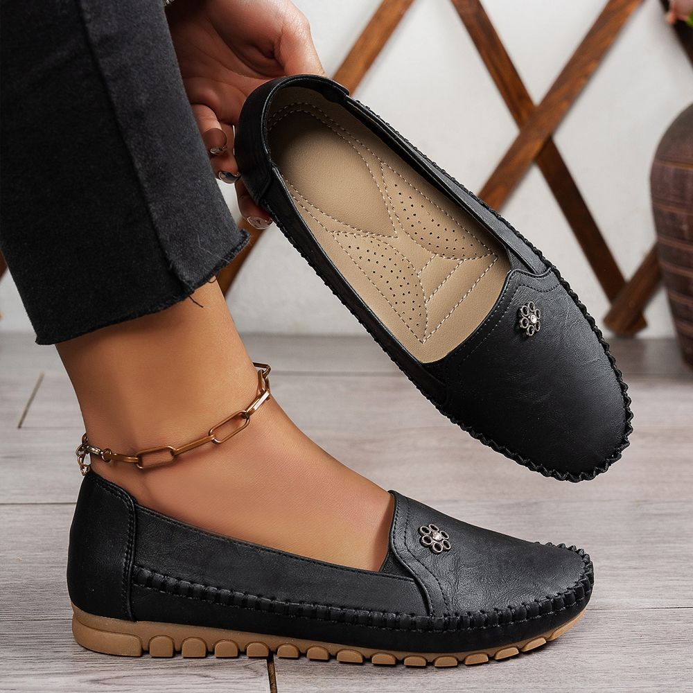 💥 Special Offer: 50–60% Off 💥 Lightweight, non-slip, breathable orthopedic leather shoes for women. ⚡ Discount is automatically applied at checkout – no discount code required.