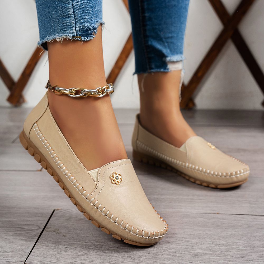 💥 Special Offer: 50–60% Off 💥 Lightweight, non-slip, breathable orthopedic leather shoes for women. ⚡ Discount is automatically applied at checkout – no discount code required.